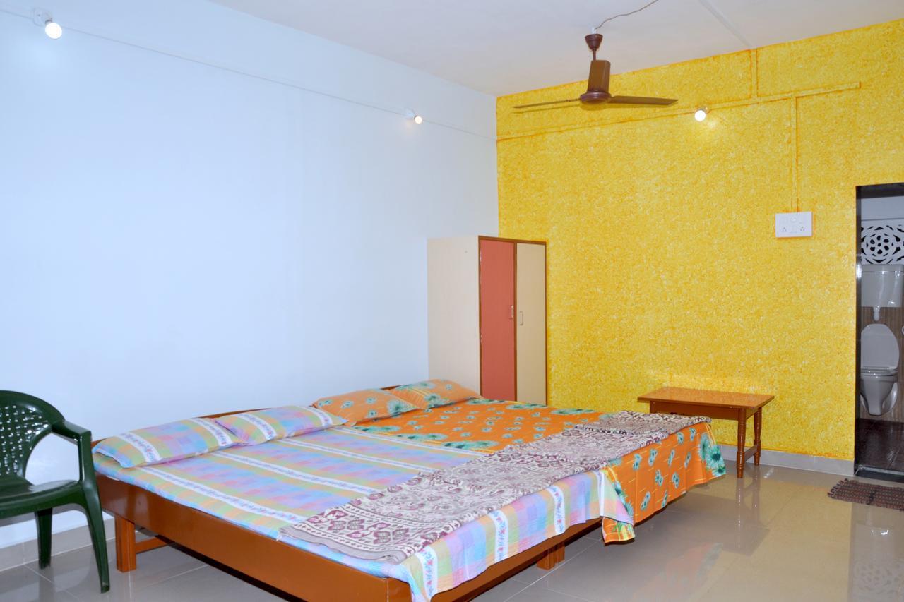 Hotel Anjali Lodge Malvan Bagian luar foto
