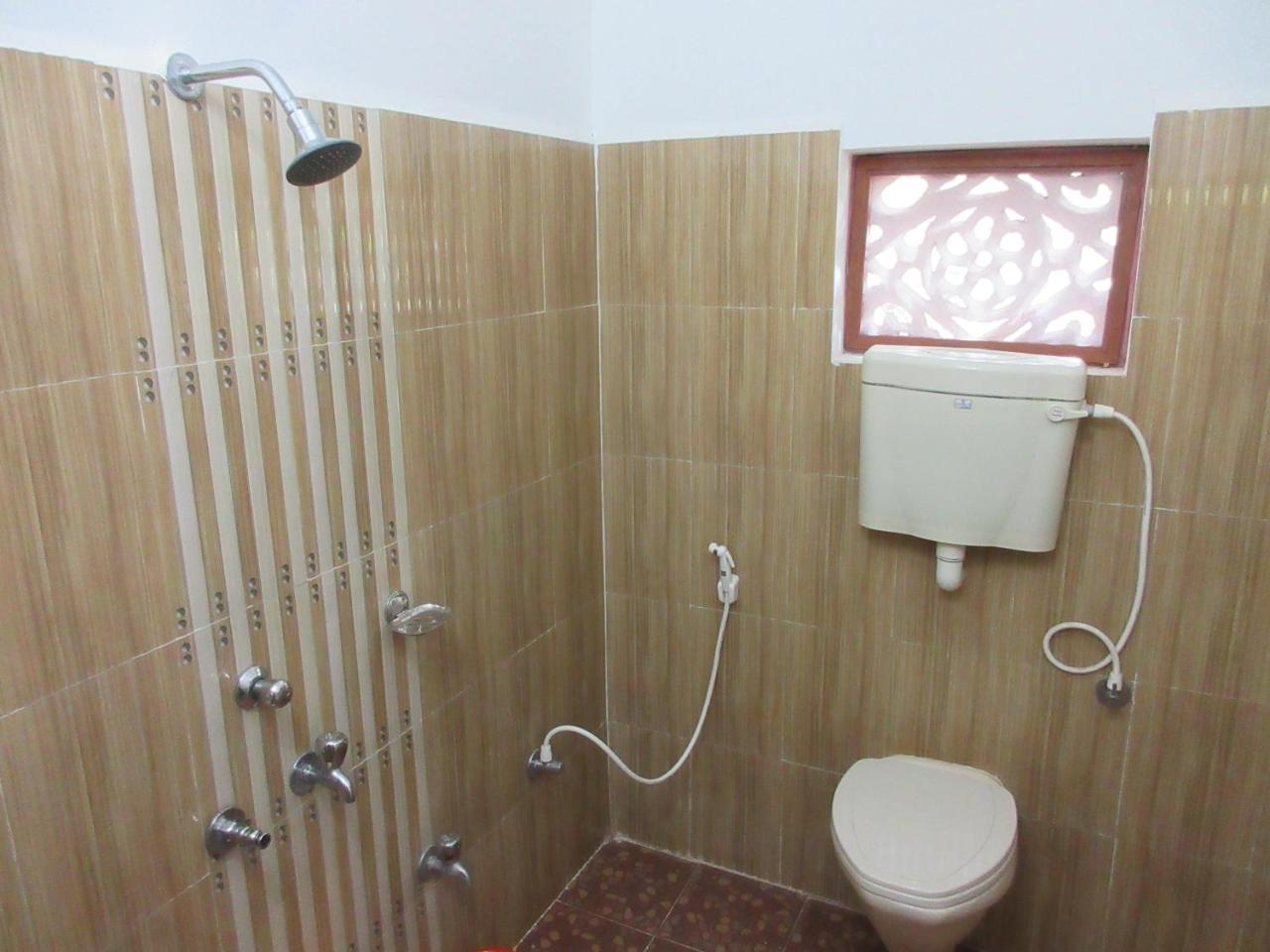 Hotel Anjali Lodge Malvan Bagian luar foto
